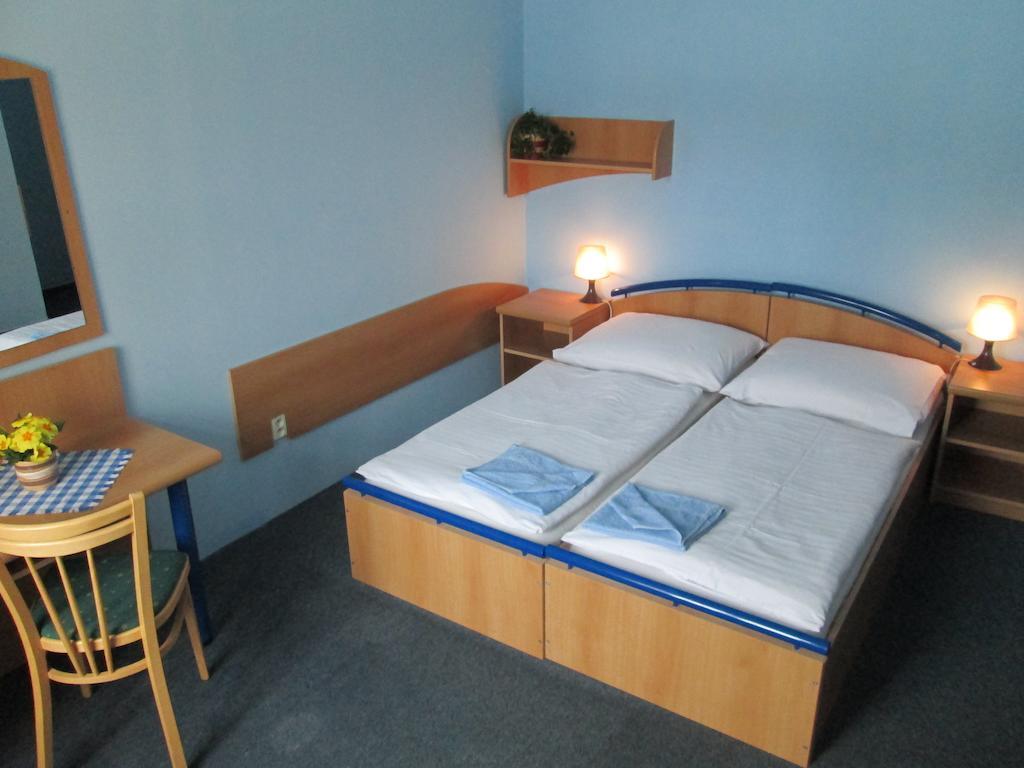 Hotel Union Cerny Dul Room photo